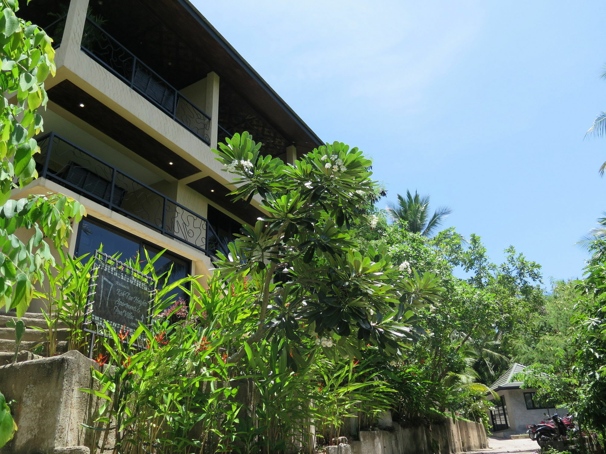 Koh Tao Heights Apartments Exterior photo